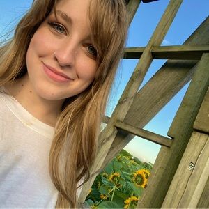 Meet your Posher, Emma